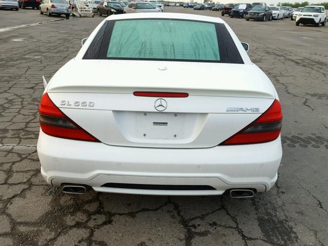 WDBSK71F49F149311 - 2009 MERCEDES-BENZ SL 550 WHITE photo 6