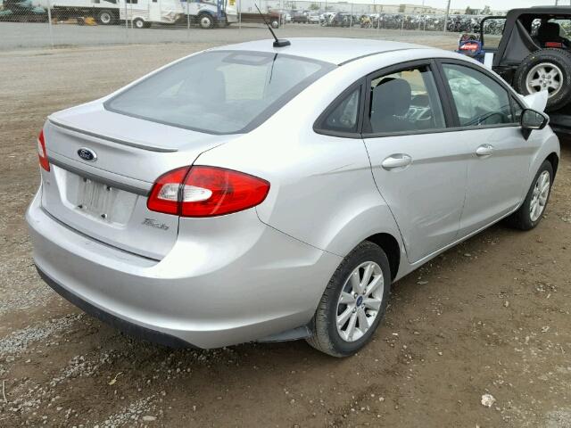 3FADP4BJ1DM168023 - 2013 FORD FIESTA SE SILVER photo 4