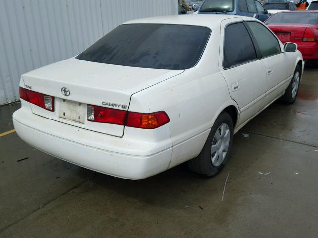 JT2BG22K1Y0496039 - 2000 TOYOTA CAMRY CE WHITE photo 4