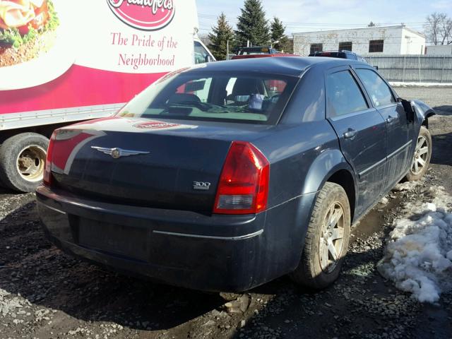 2C3KA53GX7H637452 - 2007 CHRYSLER 300 TOURIN GRAY photo 4