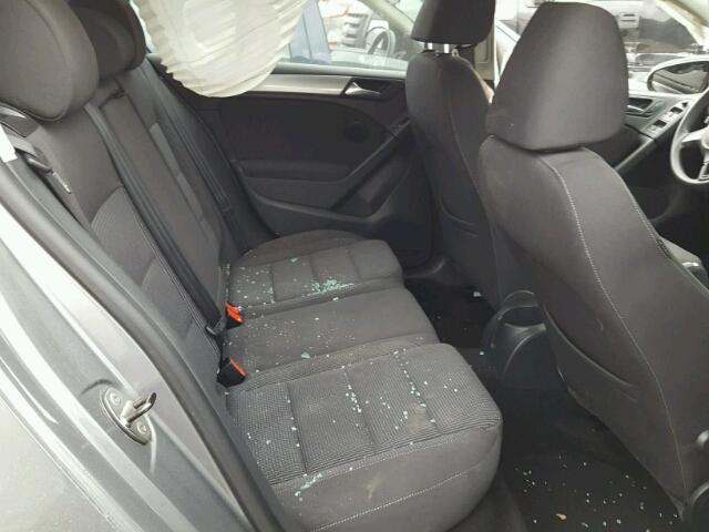 WVWDA7AJ2BW252413 - 2011 VOLKSWAGEN GOLF 灰色 照片 6