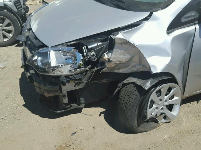 KNADM4A38G6572685 - 2016 KIA RIO LX Արծաթագույն լուսանկար 9