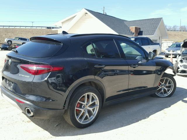 ZASFAKNN4J7B73348 - 2018 ALFA ROMEO STELVIO TI BLACK photo 4