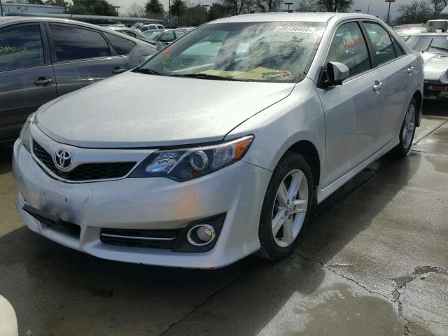 4T1BF1FKXEU396312 - 2014 TOYOTA CAMRY L SILVER photo 2