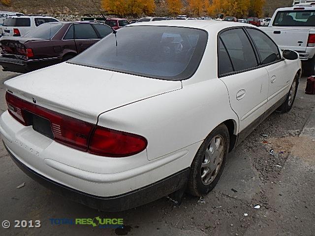 2G4WF551411317059 - 2001 BUICK REGAL GS WHITE photo 3