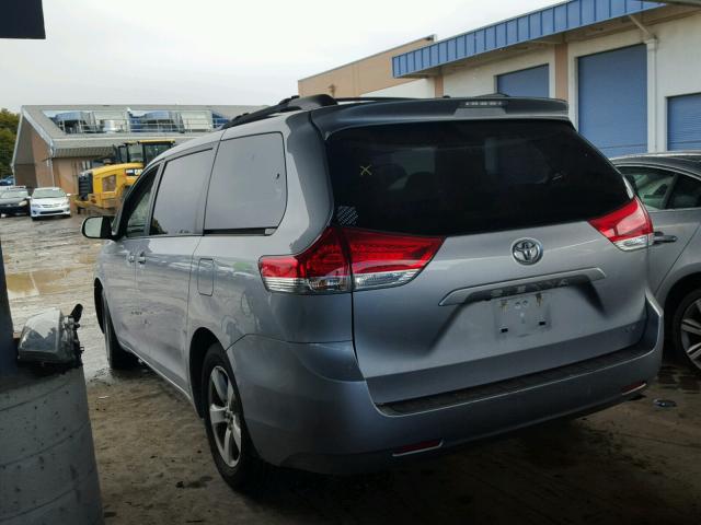 5TDKK3DC6DS333251 - 2013 TOYOTA SIENNA LE SILVER photo 3