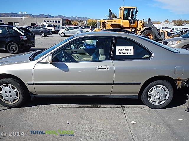 1HGCD7234SA005346 - 1995 HONDA ACCORD LX GOLD photo 10