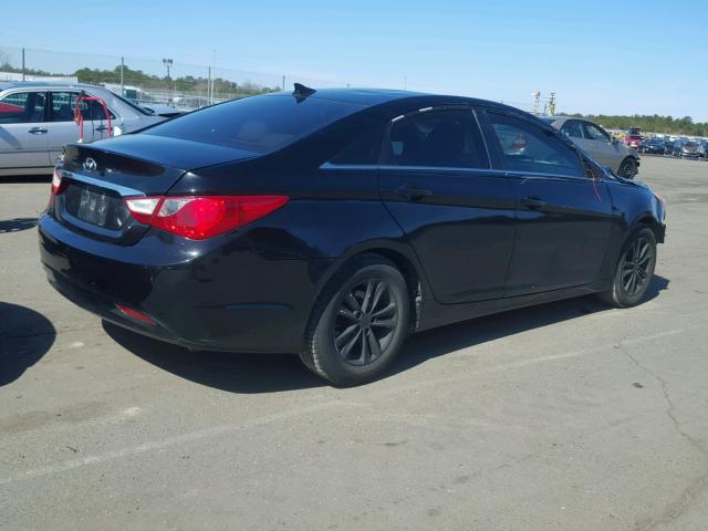 5NPEB4AC8DH659825 - 2013 HYUNDAI SONATA GLS BLACK photo 4