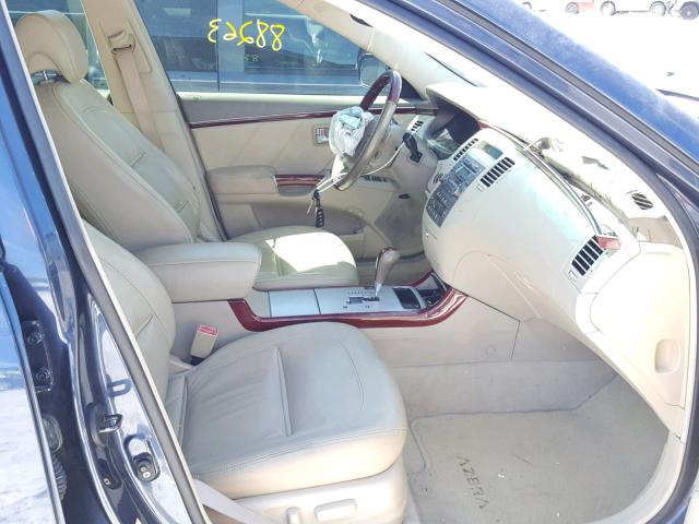 KMHFC46F96A103999 - 2006 HYUNDAI AZERA SE BLUE photo 5