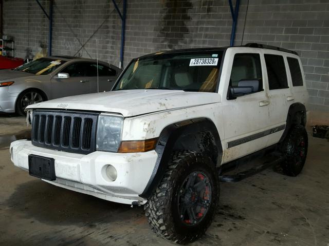 1J8HH58296C226682 - 2006 JEEP COMMANDER WHITE photo 2