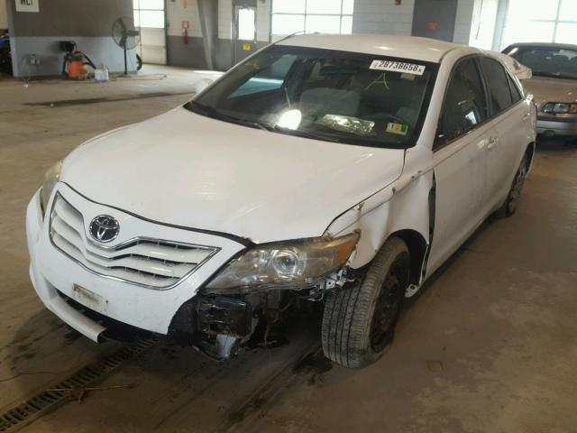 4T1BF3EK3AU577615 - 2010 TOYOTA CAMRY BASE WHITE photo 2