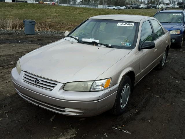 4T1BG22K3XU399838 - 1999 TOYOTA CAMRY CE BEIGE photo 2