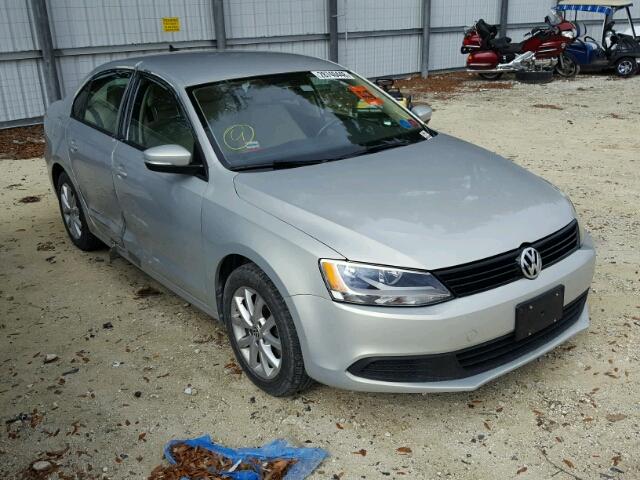 3VWDX7AJXBM398814 - 2011 VOLKSWAGEN JETTA SE SILVER photo 1