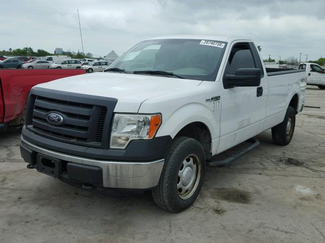 1FTNF1EF6CKD45176 - 2012 FORD F150 WHITE photo 2