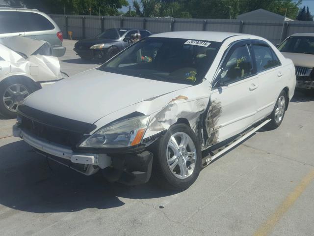 1HGCM56346A078009 - 2006 HONDA ACCORD SE WHITE photo 2