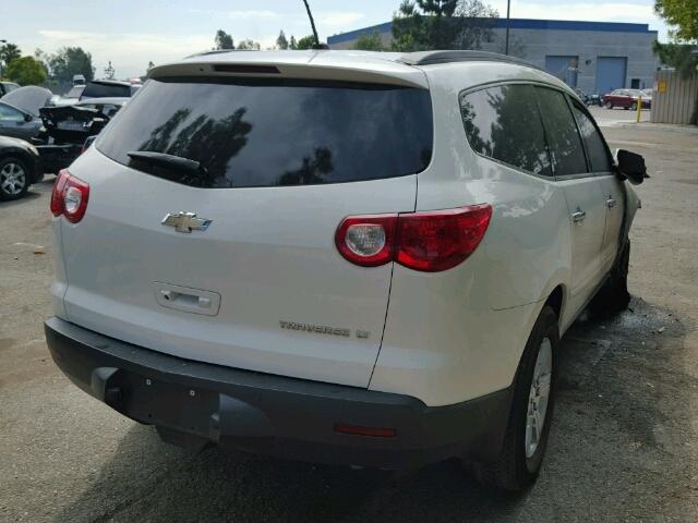 1GNKRJED4BJ138001 - 2011 CHEVROLET TRAVERSE L WHITE photo 4