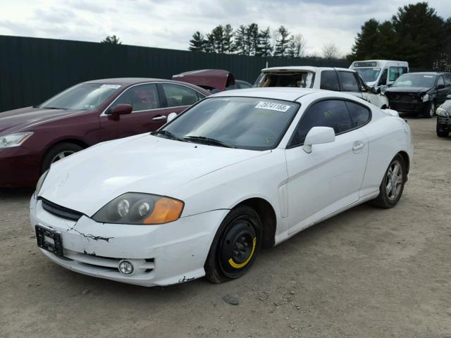 KMHHM65D74U136268 - 2004 HYUNDAI TIBURON WHITE photo 2