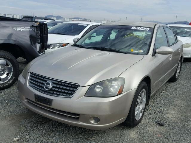 1N4AL11D75C368934 - 2005 NISSAN ALTIMA S GOLD photo 2