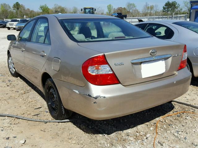 4T1BE32K52U555933 - 2002 TOYOTA CAMRY LE GOLD photo 3