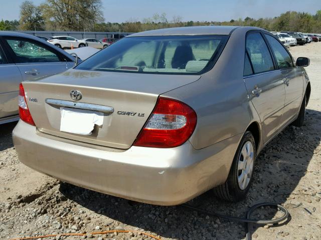 4T1BE32K52U555933 - 2002 TOYOTA CAMRY LE GOLD photo 4