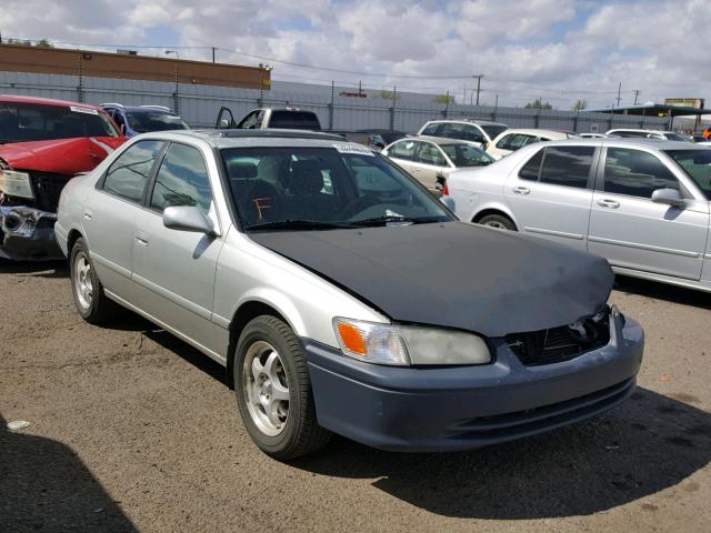 JT2BG22K1Y0484246 - 2000 TOYOTA CAMRY CE SILVER photo 1