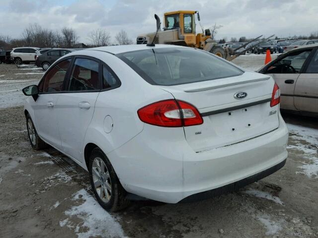 3FADP4BJ1CM108208 - 2012 FORD FIESTA SE WHITE photo 3