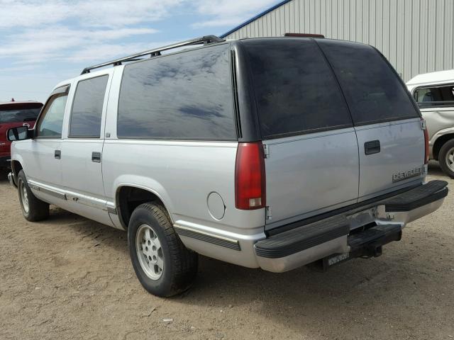 1GNEC16K6RJ399328 - 1994 CHEVROLET SUBURBAN C SILVER photo 3