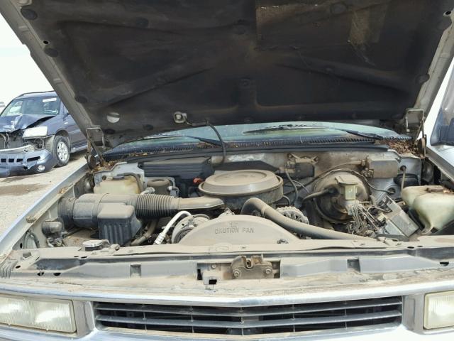 1GNEC16K6RJ399328 - 1994 CHEVROLET SUBURBAN C SILVER photo 7