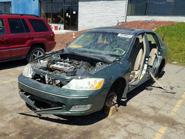 4T1BF28B12U230985 - 2002 TOYOTA AVALON GREEN photo 2