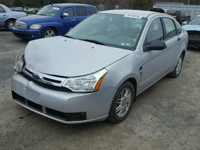 1FAHP35N08W203750 - 2008 FORD FOCUS SE SILVER photo 2