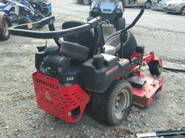 1031674 - 2014 GRAV MOWER RED photo 4