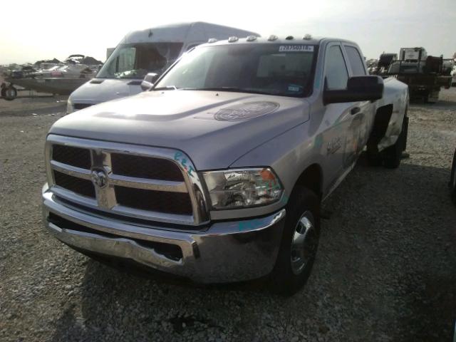 3C63RPGLXGG244313 - 2016 RAM 3500 ST SILVER photo 2