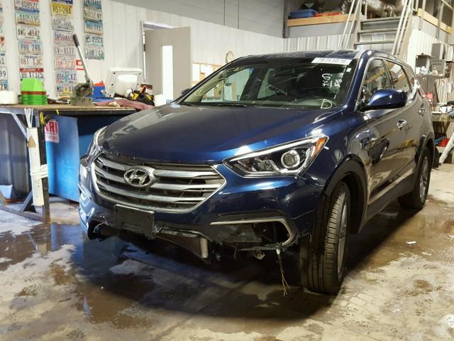 5XYZTDLB1JG542870 - 2018 HYUNDAI SANTA FE S BLUE photo 2