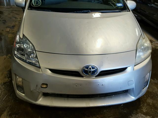 JTDKN3DU7B1370643 - 2011 TOYOTA PRIUS GRAY photo 9