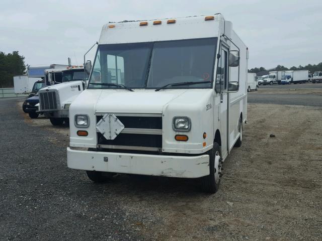 4UZA4FF40WC897751 - 1998 FREIGHTLINER CHASSIS M WHITE photo 2
