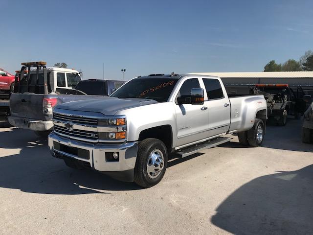 1GC4K0E85GF290849 - 2016 CHEVROLET SILVERADO SILVER photo 2