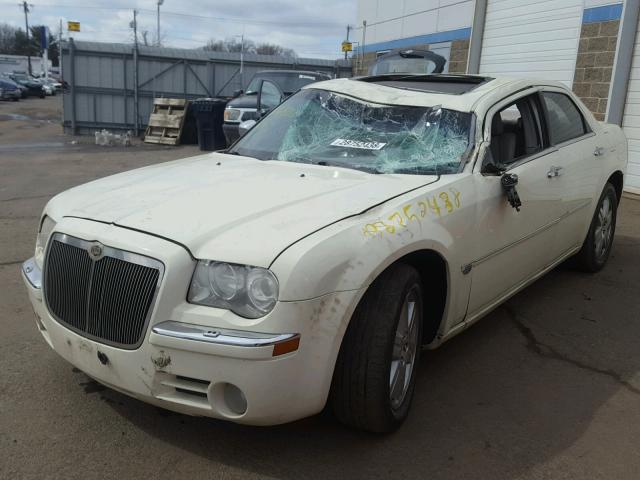 2C3KK63H46H133103 - 2006 CHRYSLER 300C WHITE photo 2