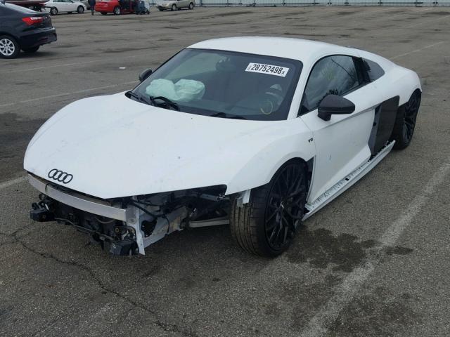 WUAKBAFX2H7903284 - 2017 AUDI R8 5.2 PLU WHITE photo 2