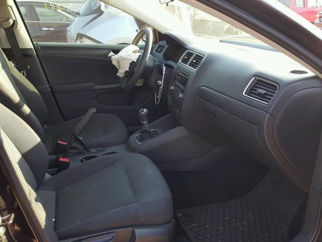 3VW1K7AJ1CM356888 - 2012 VOLKSWAGEN JETTA BASE BLACK photo 5