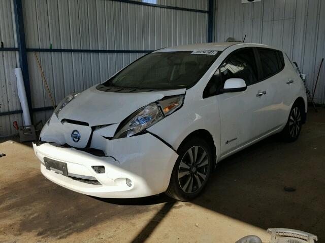 1N4AZ0CP9FC329621 - 2015 NISSAN LEAF S WHITE photo 2