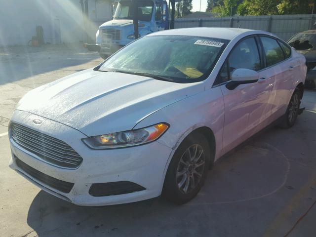 3FA6P0G71FR141814 - 2015 FORD FUSION S WHITE photo 2