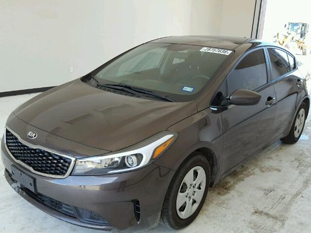 3KPFL4A75HE118990 - 2017 KIA FORTE LX BROWN photo 2