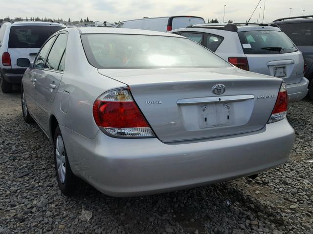 4T1BE32K65U102165 - 2005 TOYOTA CAMRY LE SILVER photo 3