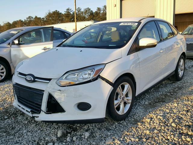 1FADP3F28DL253228 - 2013 FORD FOCUS SE WHITE photo 2