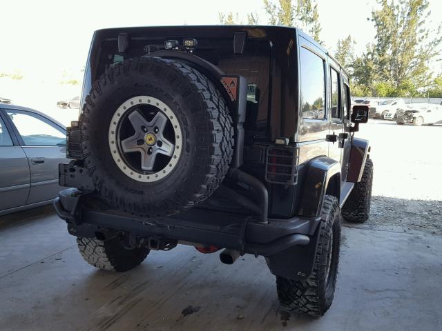 1C4HJWFG2FL525897 - 2015 JEEP WRANGLER U BLACK photo 4