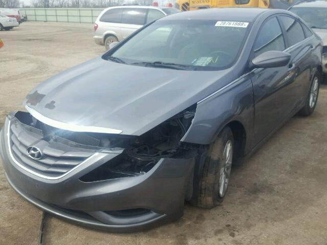 5NPEB4AC1CH480847 - 2012 HYUNDAI SONATA GLS SILVER photo 2