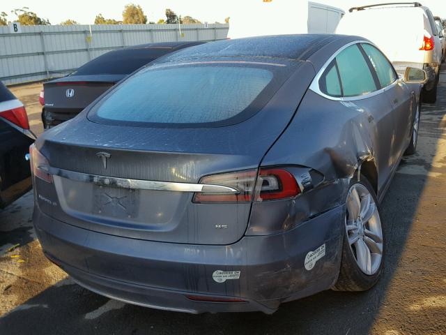 5YJSA1CN6DFP13706 - 2013 TESLA MODEL S Մոխրագույն լուսանկար 4