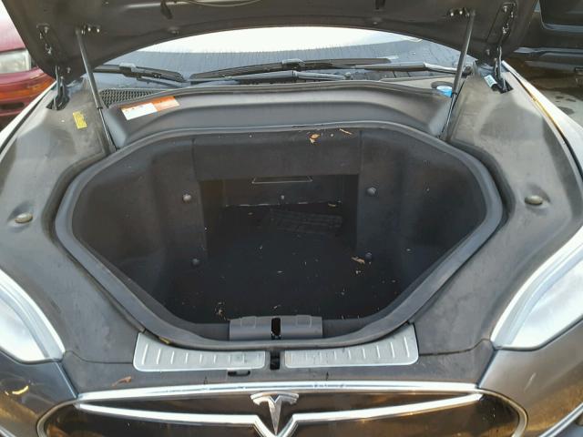5YJSA1CN6DFP13706 - 2013 TESLA MODEL S Մոխրագույն լուսանկար 7