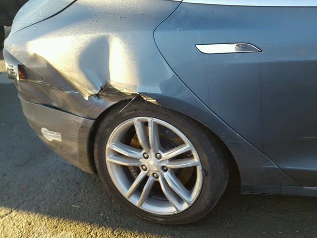 5YJSA1CN6DFP13706 - 2013 TESLA MODEL S Մոխրագույն լուսանկար 9