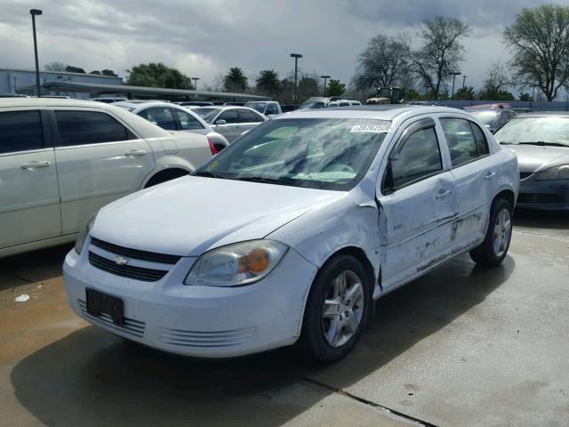 1G1AL58FX87336607 - 2008 CHEVROLET COBALT LT WHITE photo 2